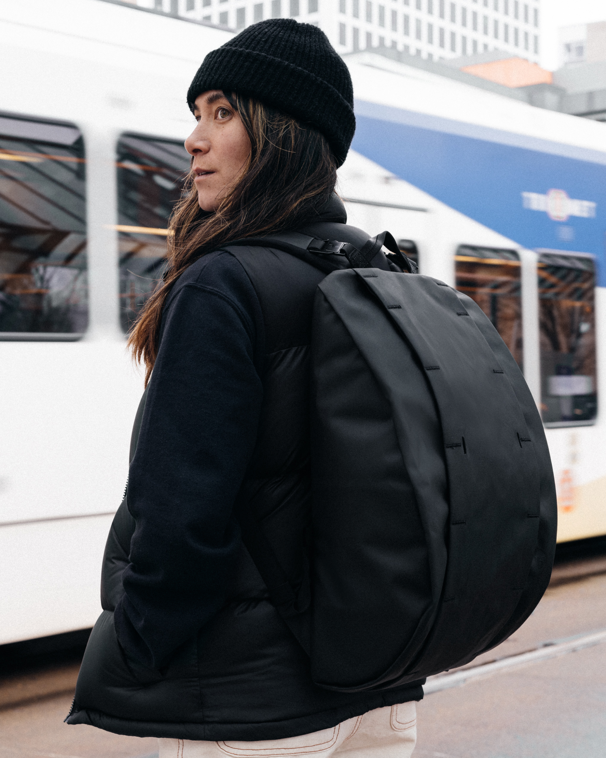 Hugger Base Backpack 15L Black Out