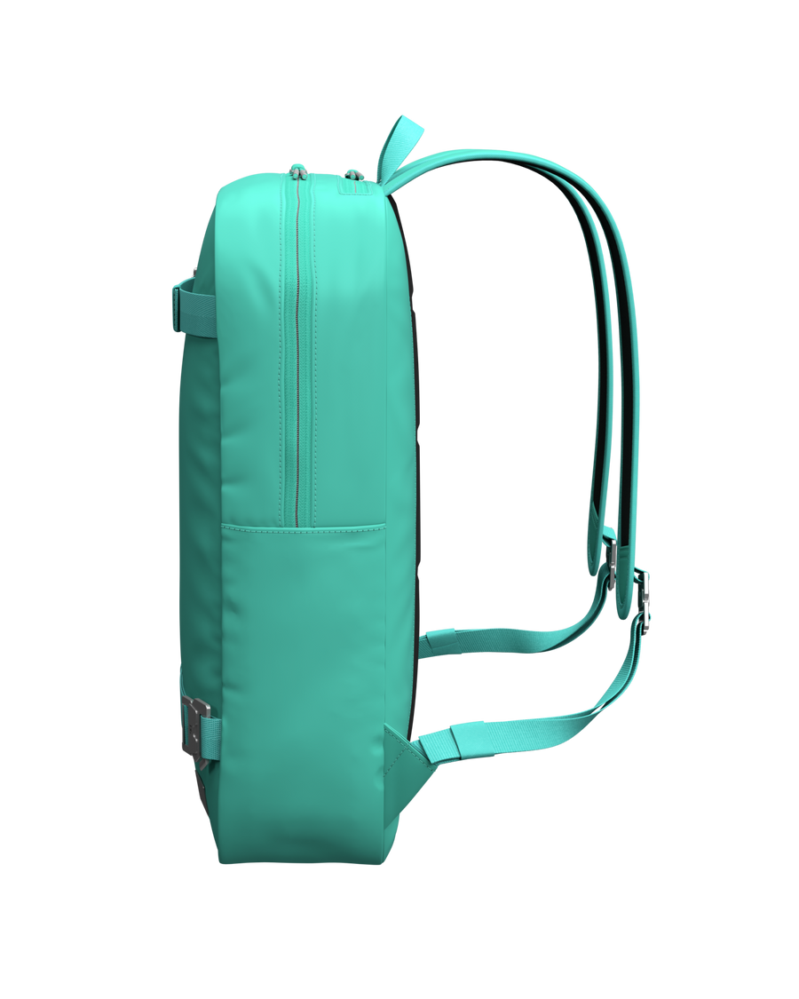 Essential Backpack 17L Glacier Green.png