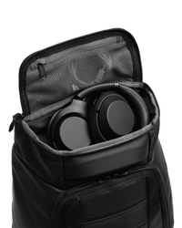 Hugger Backpack 20L  Line Cluster-5.png