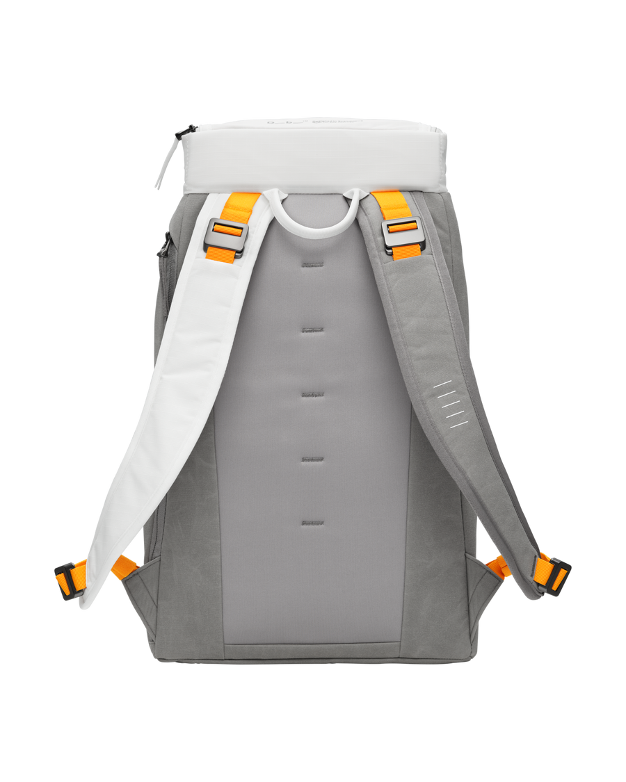 Hugger Backpack 25L Concrete Dice-9.png