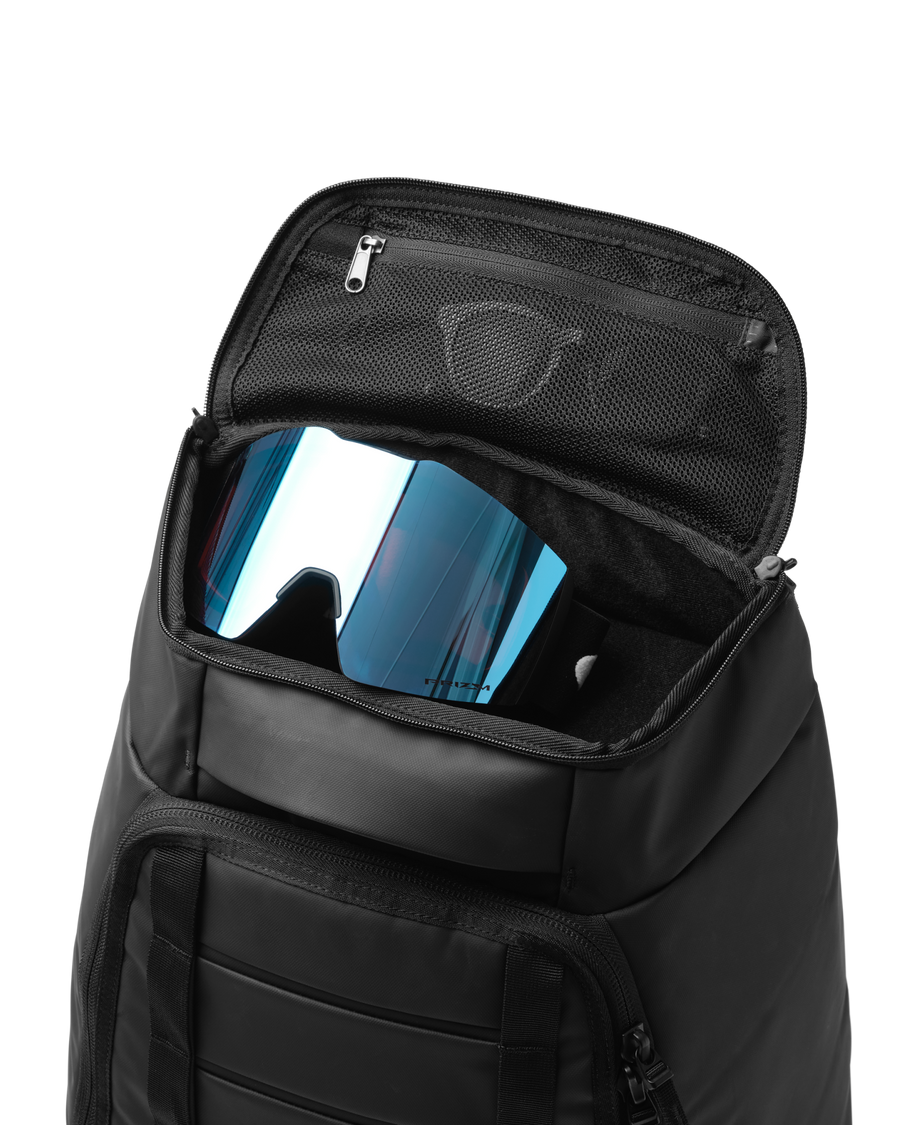 Hugger Bootbag 45L Black Out-5.png