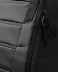 Hugger Backpack 30L Black Out