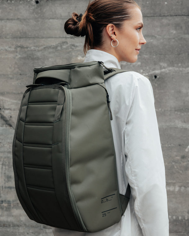 Hugger Backpack 25L Moss Green