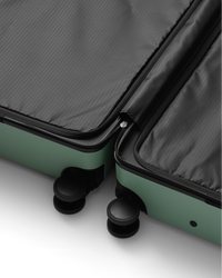 Ramverk Front-access Carry-on Green Ray