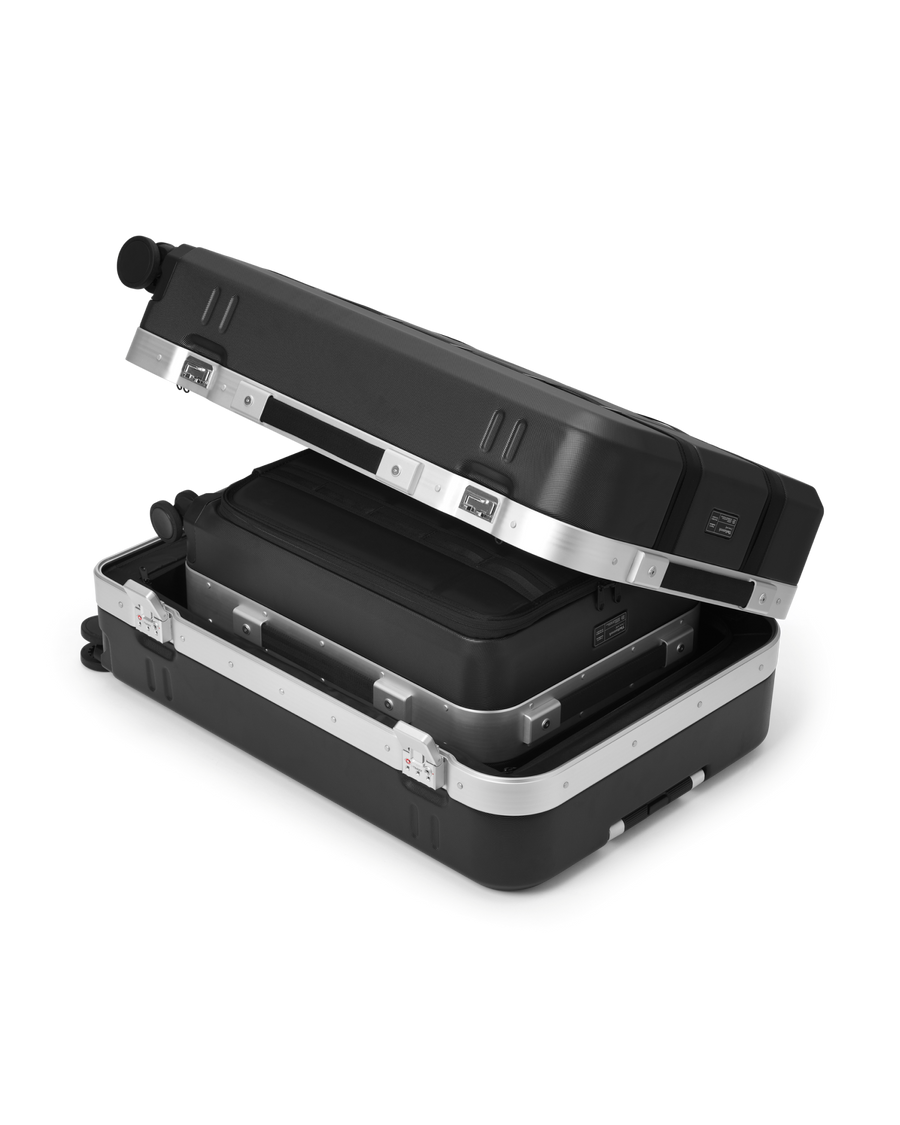 Ramverk Pro Carry-on Black Out