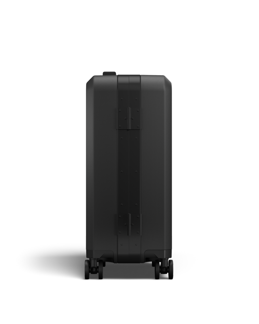 Ramverk Pro Carry-on Black Out