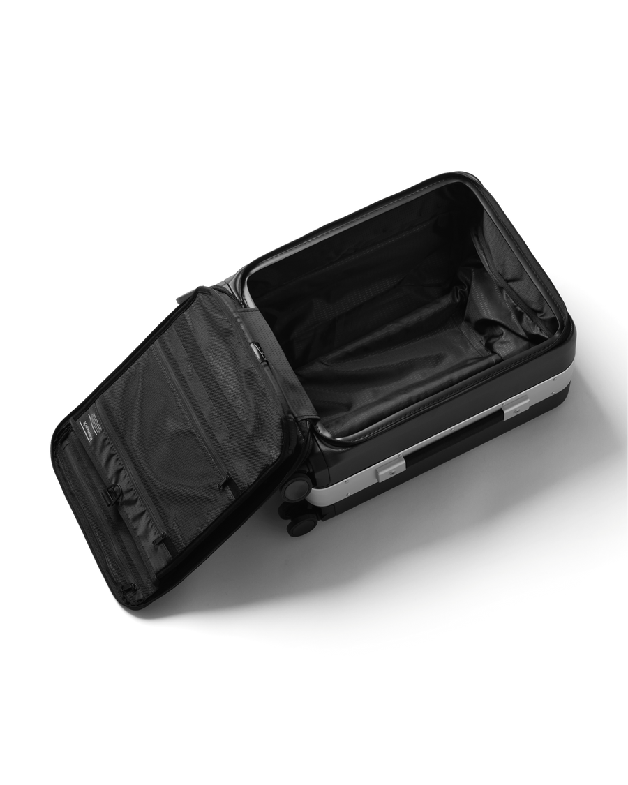 Ramverk Pro Front-access Carry-on Black Out