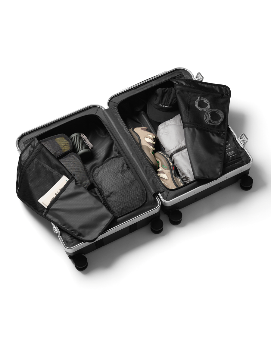 Ramverk Pro Check-in Luggage Large Black Out