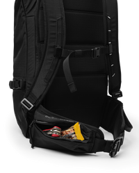 Snow Pro Backpack 32L Beyond Medals_7.png