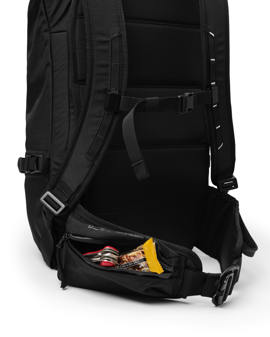 Snow Pro Backpack 32L Beyond Medals_7.png