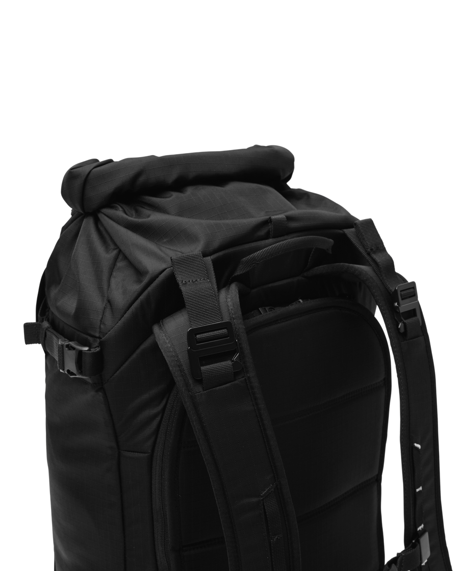 Snow Pro Backpack 32L Midnight Teal-3.png